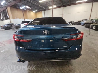 2025 Toyota Camry SE - miniatura 5