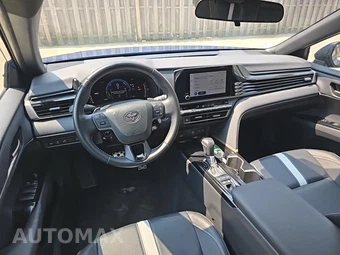 2025 Toyota Camry SE - miniatura 14