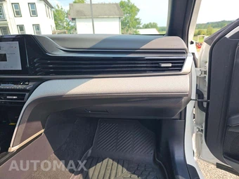 2025 Toyota Camry SE - miniatura 16