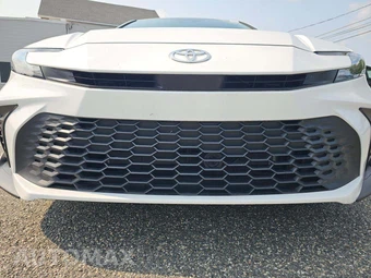 2025 Toyota Camry SE - miniatura 19