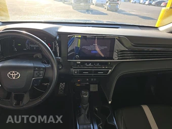 2025 Toyota Camry SE - miniatura 11