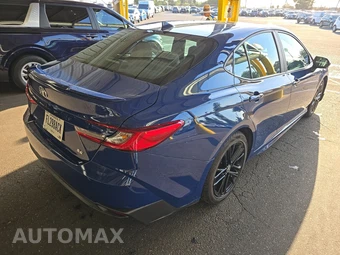 2025 Toyota Camry SE - miniatura 4
