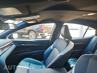 2025 Toyota Camry SE - miniatura 14