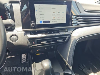 2025 Toyota Camry SE - miniatura 17