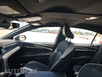 2025 Toyota Camry SE - miniatura 20