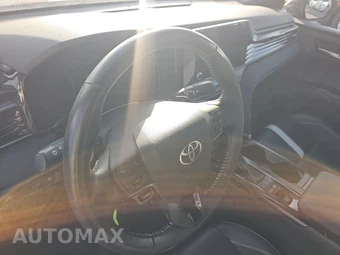 2025 Toyota Camry SE - miniatura 16