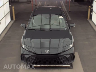 2025 Toyota Camry SE - miniatura 2