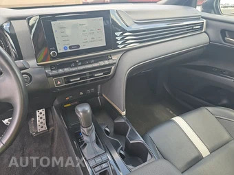 2025 Toyota Camry SE - miniatura 11