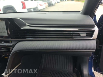2025 Toyota Camry SE - miniatura 16