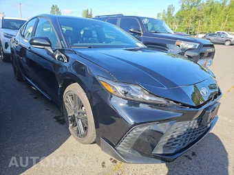 2025 Toyota Camry SE - miniatura 3
