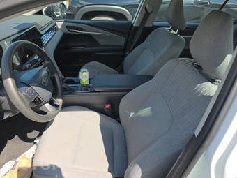 2025 Toyota Camry SE - miniatura 7