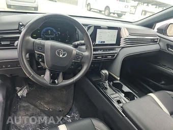 2025 Toyota Camry SE – miniatura 11