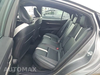 2025 Toyota Camry SE – miniatura 13