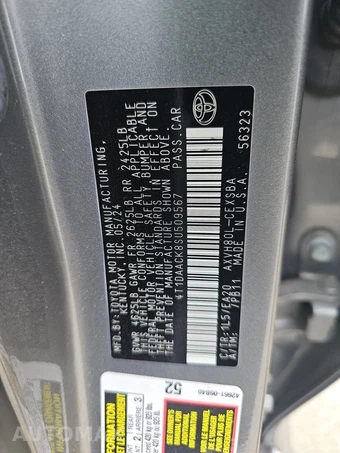 2025 Toyota Camry SE – miniatura 14