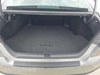 2025 Toyota Camry SE – miniatura 16