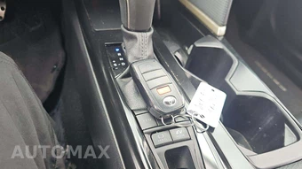 2025 Toyota Camry SE – miniatura 18