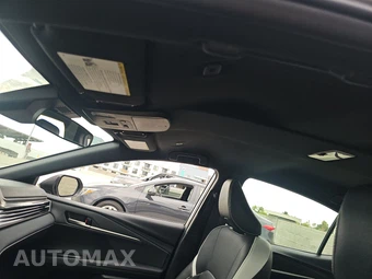 2025 Toyota Camry SE – miniatura 20