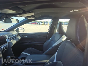 2025 Toyota Camry SE - miniatura 20