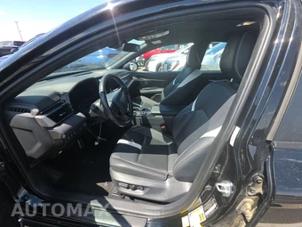 2025 Toyota Camry SE - miniatura 13