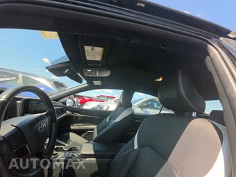 2025 Toyota Camry SE - miniatura 20