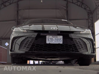 2025 Toyota Camry SE - miniatura 3