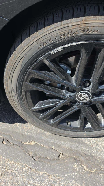 2025 Toyota Camry SE - miniatura 31