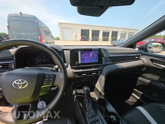 2025 Toyota Camry SE – miniatura 11