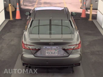 2025 Toyota Camry SE - miniatura 6