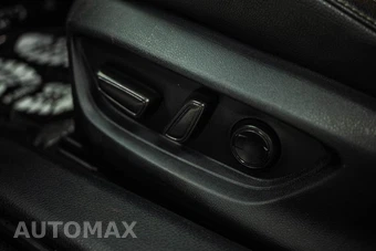 2025 Toyota Camry SE - miniatura 16