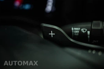 2025 Toyota Camry SE - miniatura 18