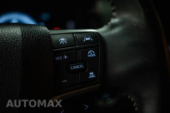2025 Toyota Camry SE - miniatura 19