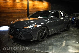 2025 Toyota Camry SE - miniatura 2