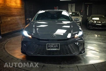2025 Toyota Camry SE - miniatura 4