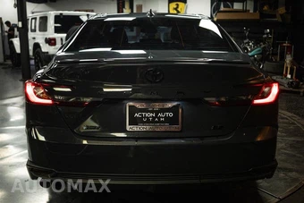2025 Toyota Camry SE - miniatura 6