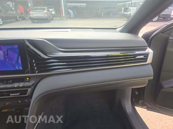 2025 Toyota Camry SE - miniatura 16