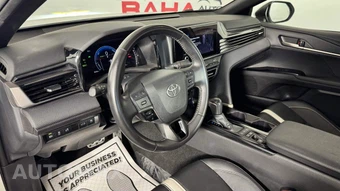 2025 Toyota Camry SE - miniatura 12