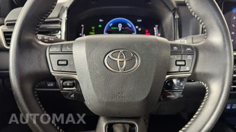 2025 Toyota Camry SE - miniatura 15