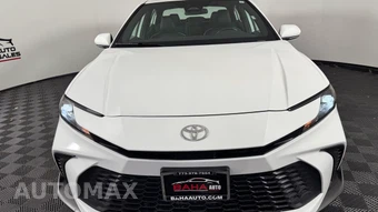 2025 Toyota Camry SE - miniatura 9