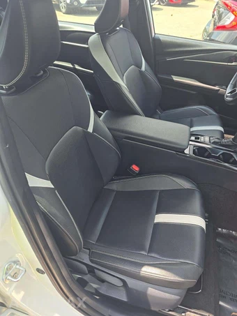 2025 Toyota Camry SE - miniatura 18