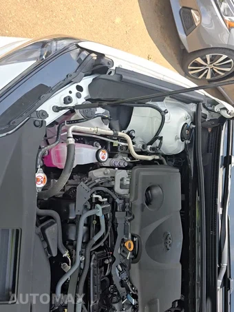 2025 Toyota Camry SE - miniatura 21