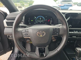 2025 Toyota Camry SE - miniatura 10