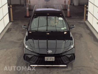 2025 Toyota Camry SE - miniatura 2