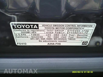 2025 Toyota Camry SE - miniatura 14