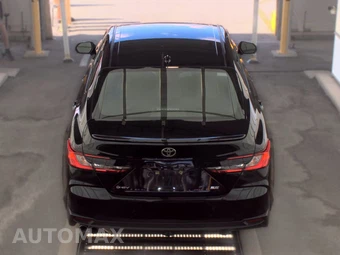 2025 Toyota Camry SE - miniatura 5