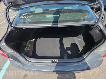 2025 Toyota Camry SE - miniatura 17