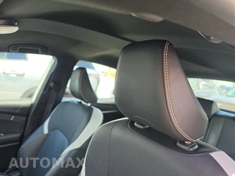 2025 Toyota Camry SE - miniatura 18