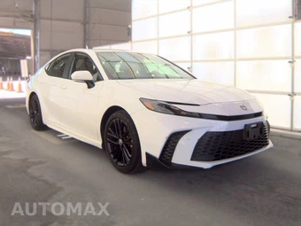 2025 Toyota Camry SE - miniatura 3