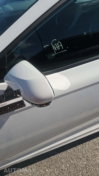 2025 Toyota Camry SE - miniatura 30