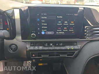 2025 Toyota Camry SE - miniatura 25
