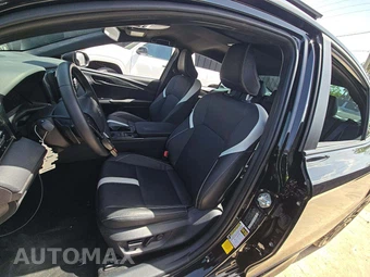 2025 Toyota Camry SE - miniatura 6